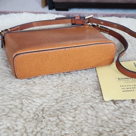 NWT Dooney & Bourke Domed Camden Saffiano Leather Shoulder Bag 🤎🧡🎁